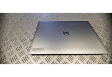 Dell XPS 15 - 9560 herní 