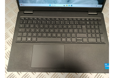 Dell Latitude 3520 - Sleva